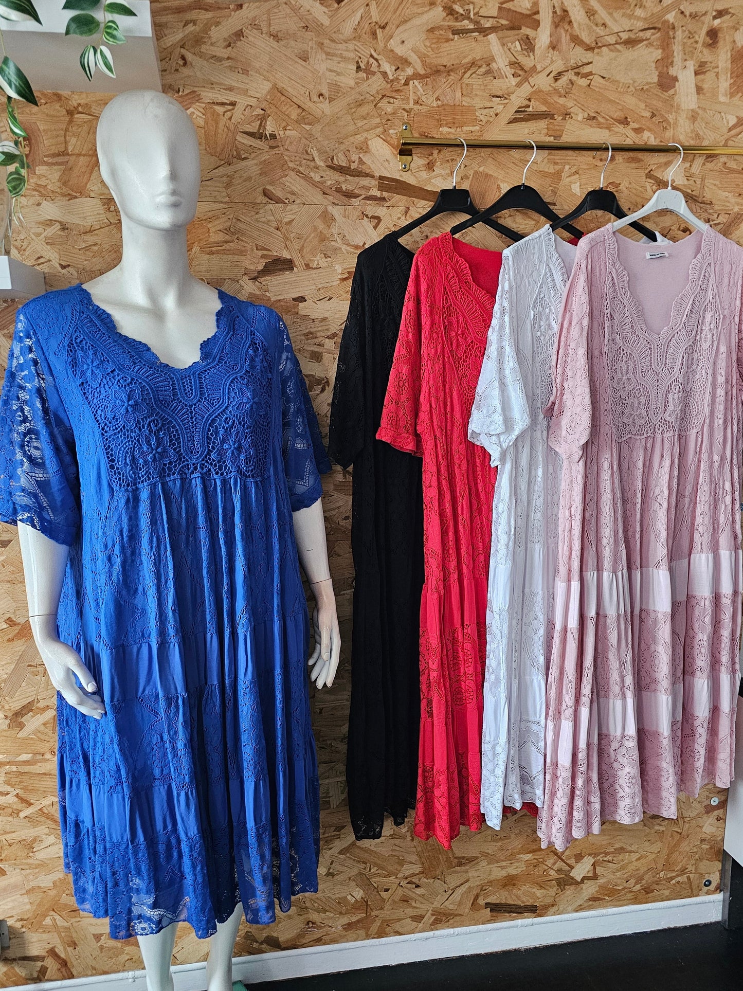 Robe dentelle et guipure