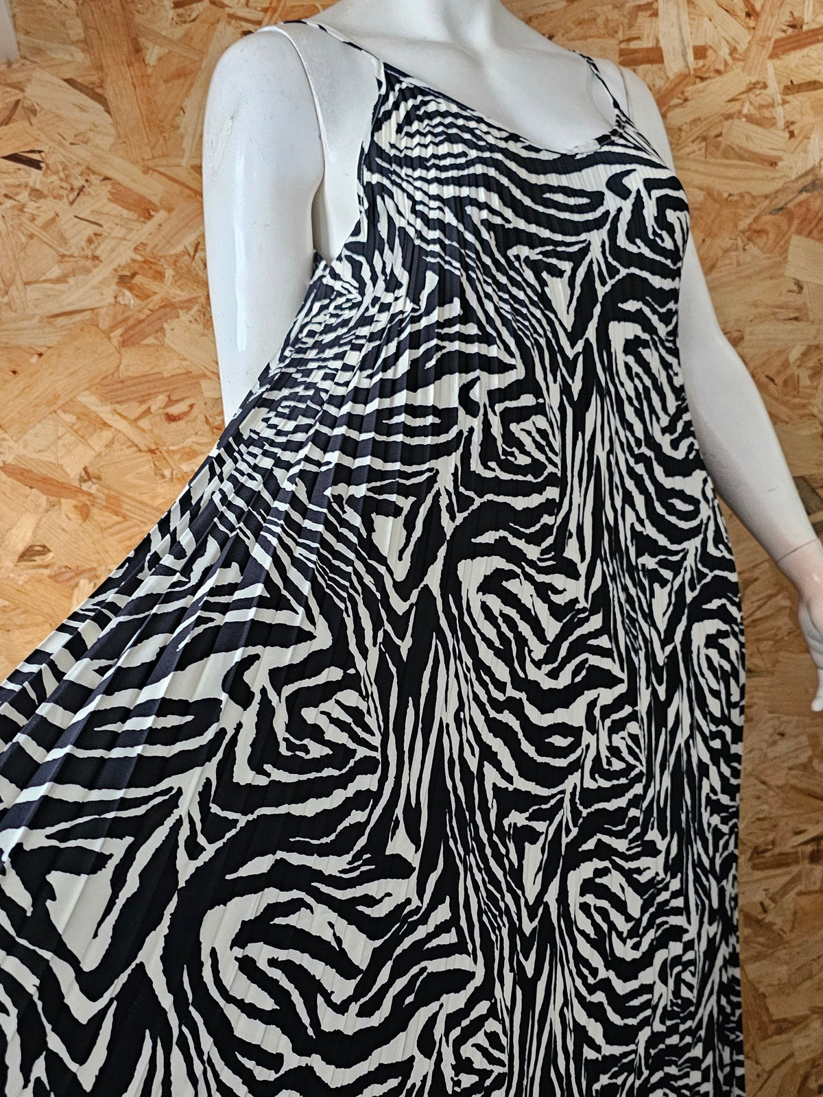Robe plissée évasée à motifs