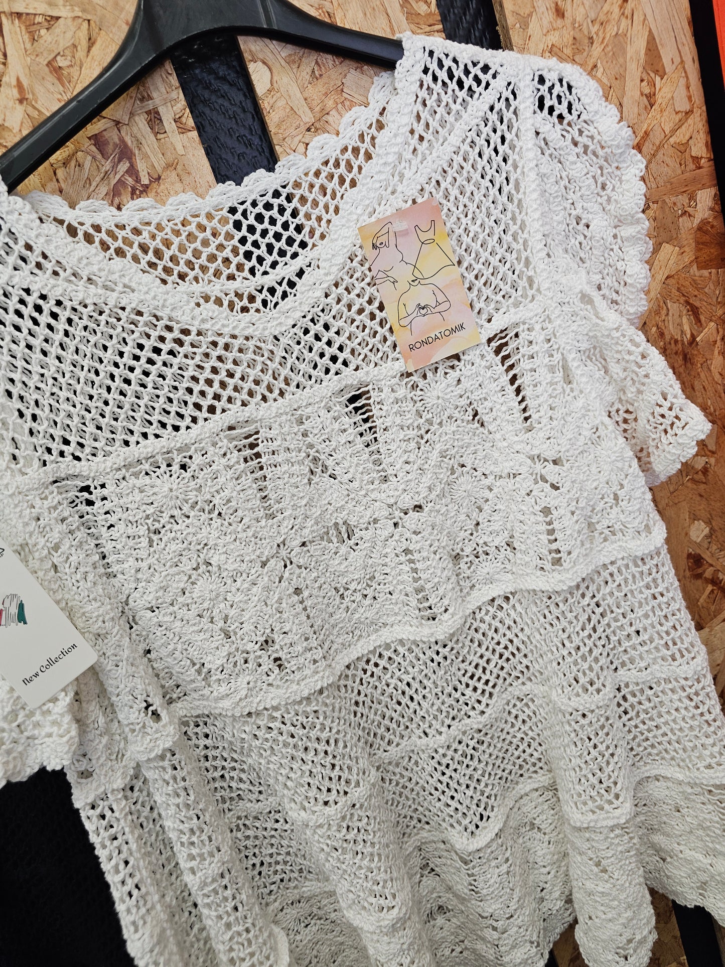 Haut ajouré de coton en crochet