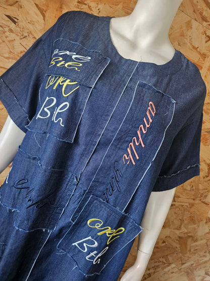 Robe en jean, patchs brodés