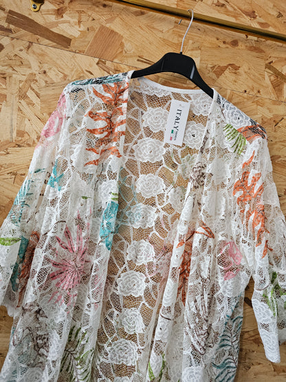 Veste de dentelle motifs végétaux