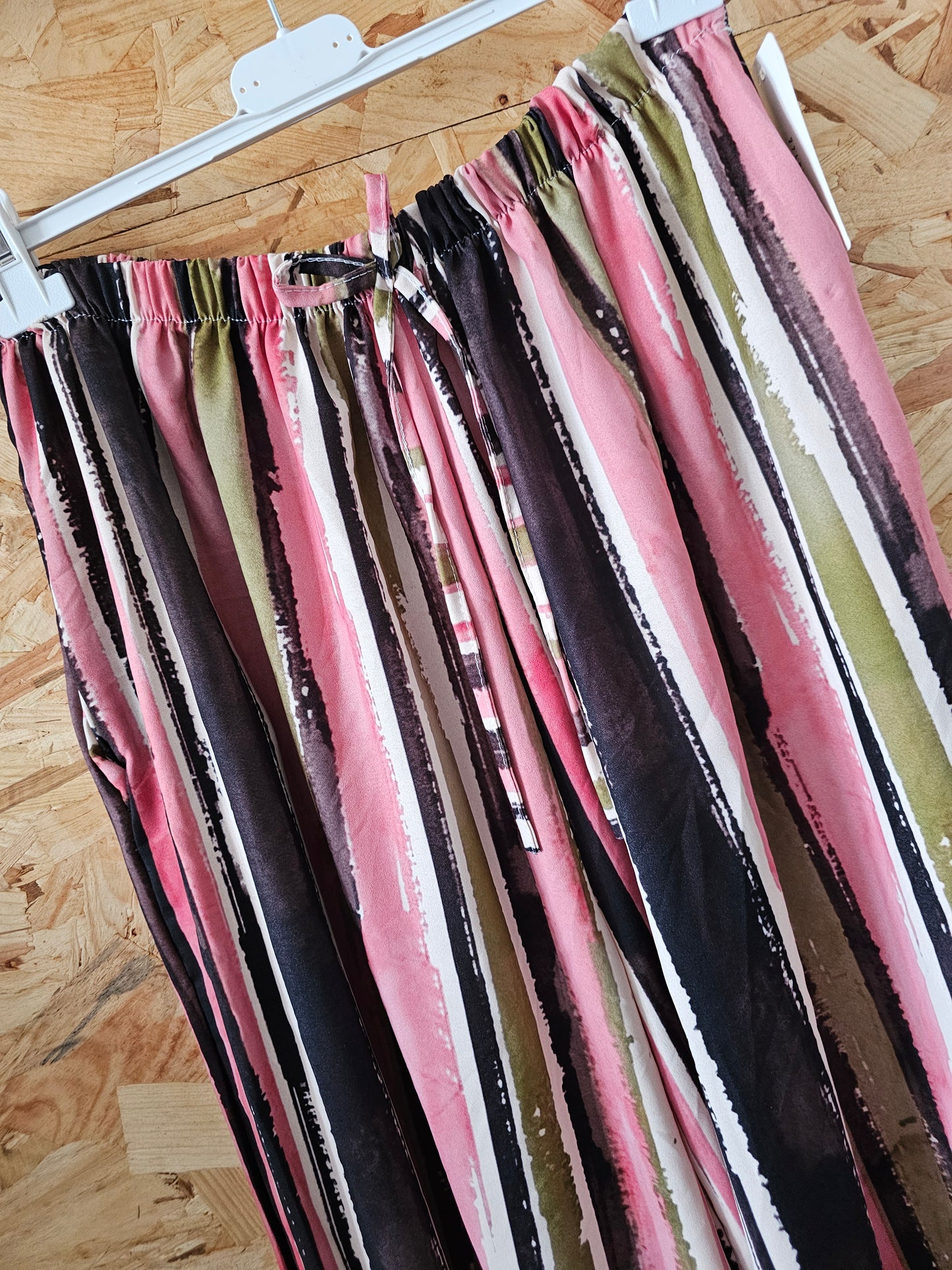 Pantalon bombacho rayé