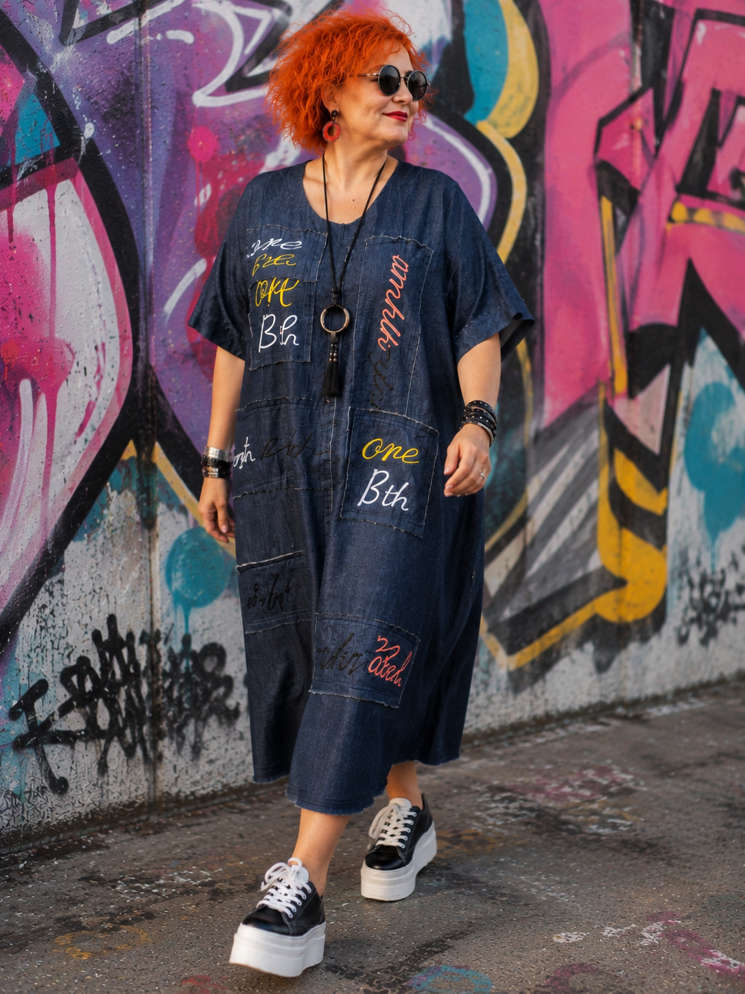 Robe en jean, patchs brodés