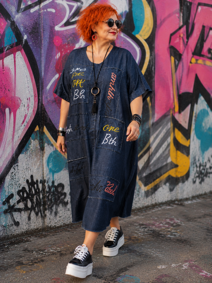Robe en jean, patchs brodés