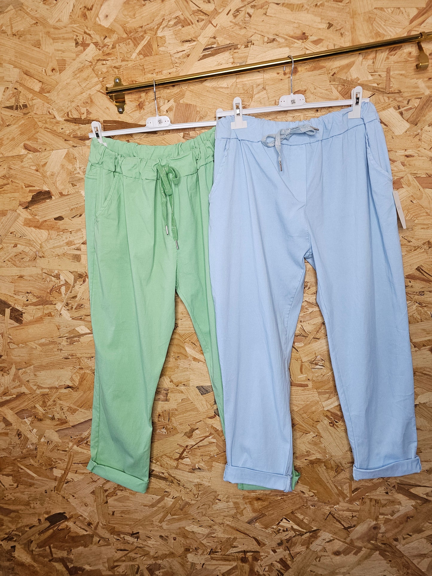 Pantalon ultra stretch dit "magique"